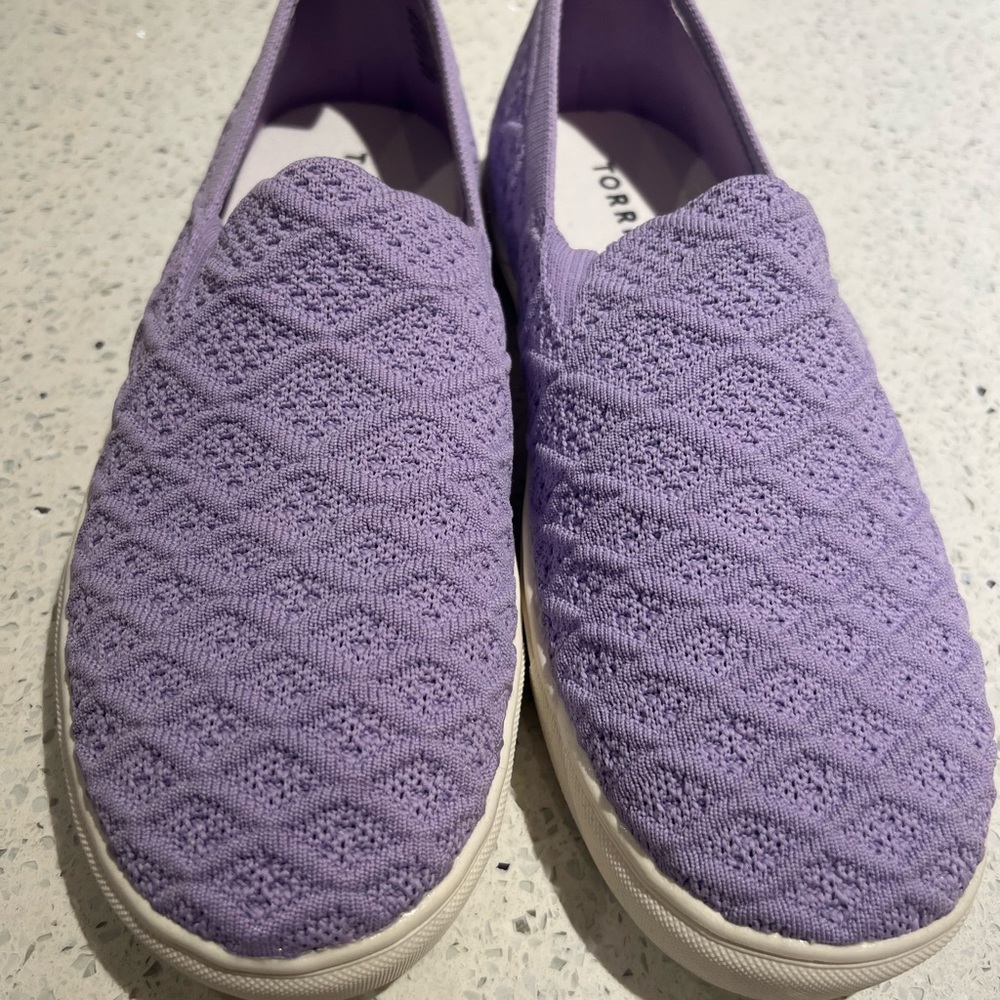 BNWOT Torrid lavender stretch knit slip-on sneaker Size 7 wide width